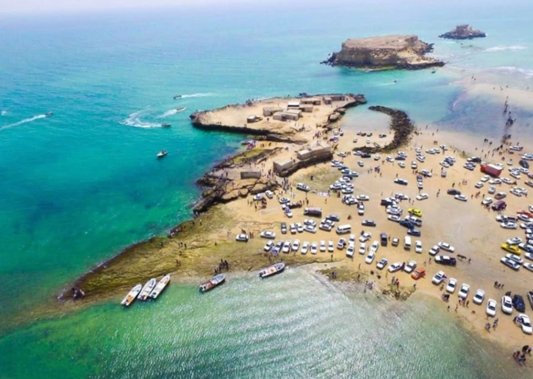 رزرو تخفیفی تفریحات قشم نزدیک جزایر ناز